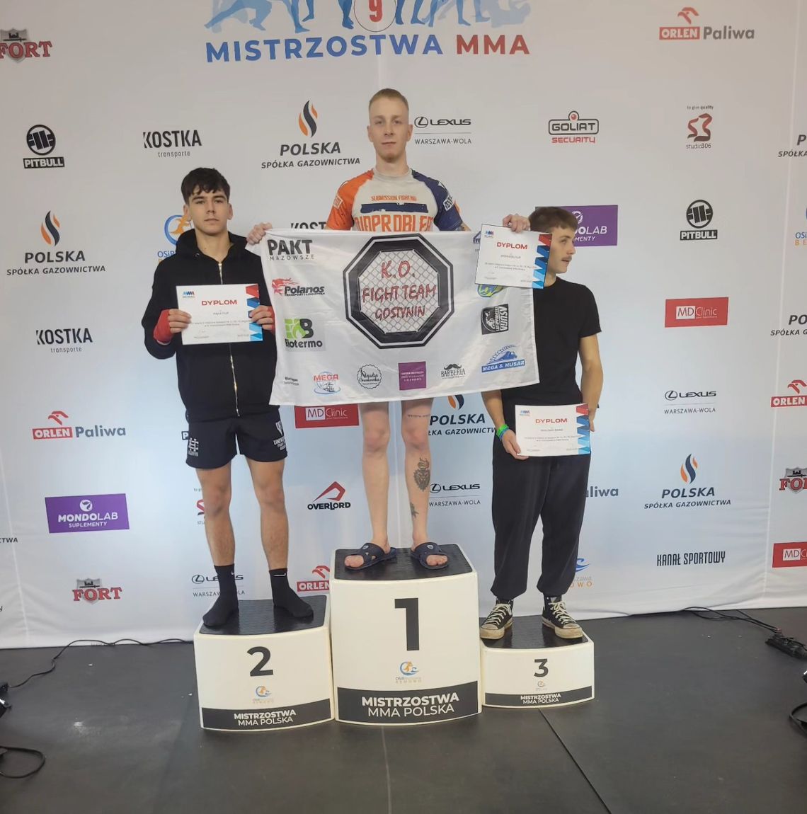 Zawodnicy K.O. Fight Team Gostynin z medalami Mistrzostw Polski MMA