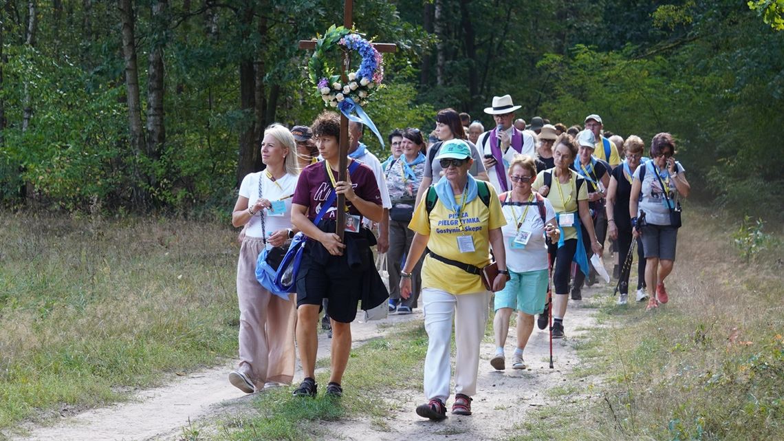 Zostaw wszystko i wyrusz na pielgrzymi szlak. Do Skępego idą po raz 416