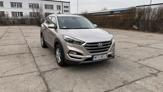 Hyundai Tucson 2WD w wersji STYLE z silnikiem 1.7 CRDI o mocy 115 KM.