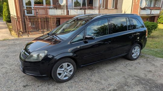 Opel Zafira Opel Zafira B 1.6 Pb 2006r 252 tys
