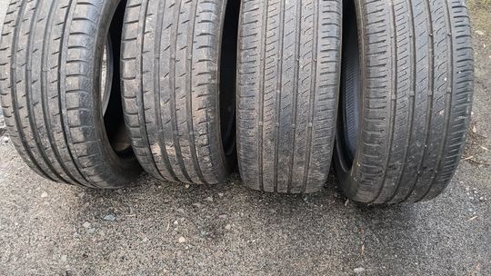 Sprzedam używane opony letnie 225/50 R17 – Barum i Bravuris Sprzedam używane opony letnie 225/50 R17 – Barum i Bravuris