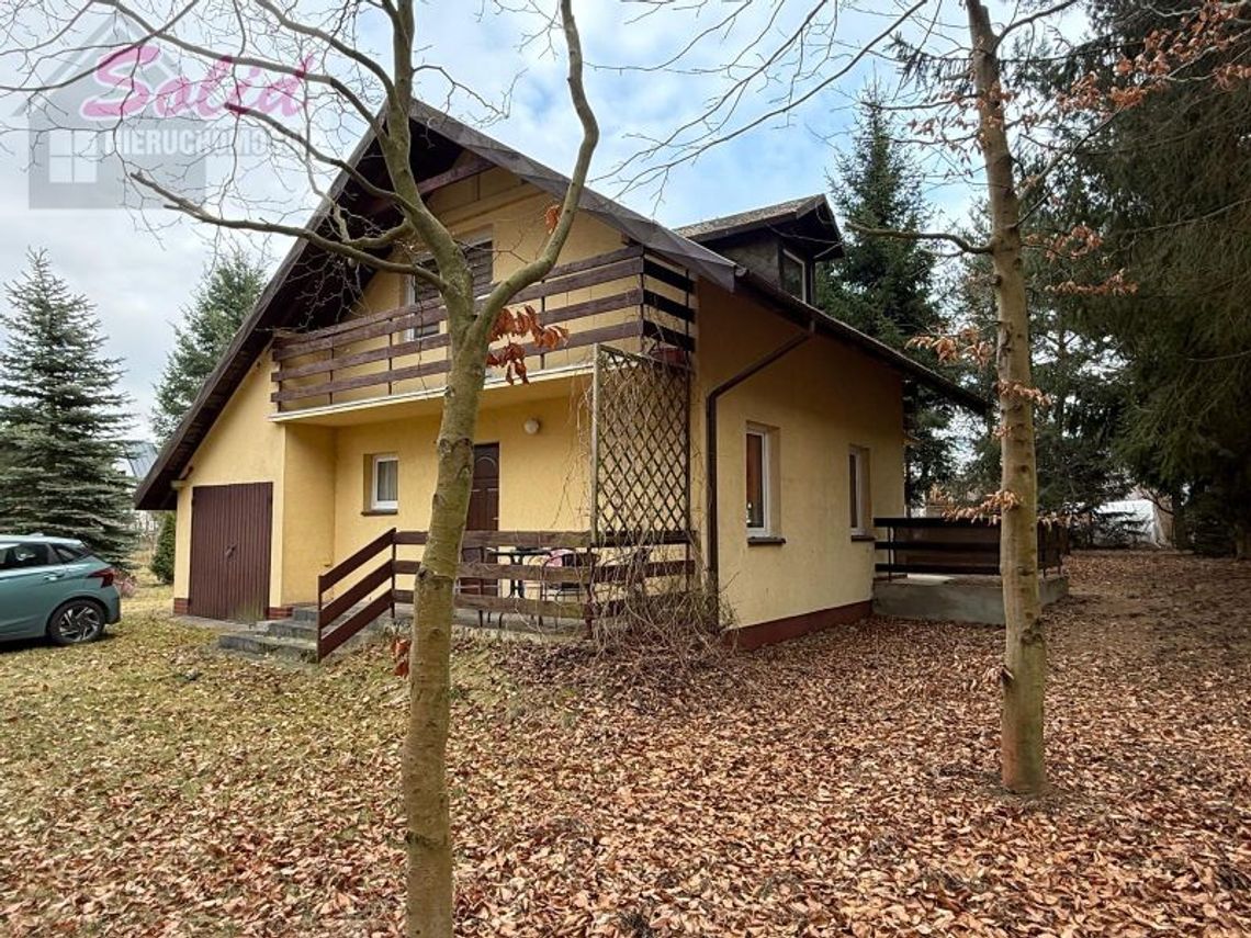 Atrakcyjnie położony domek letniskowy blisko jeziora Lucieńskiego