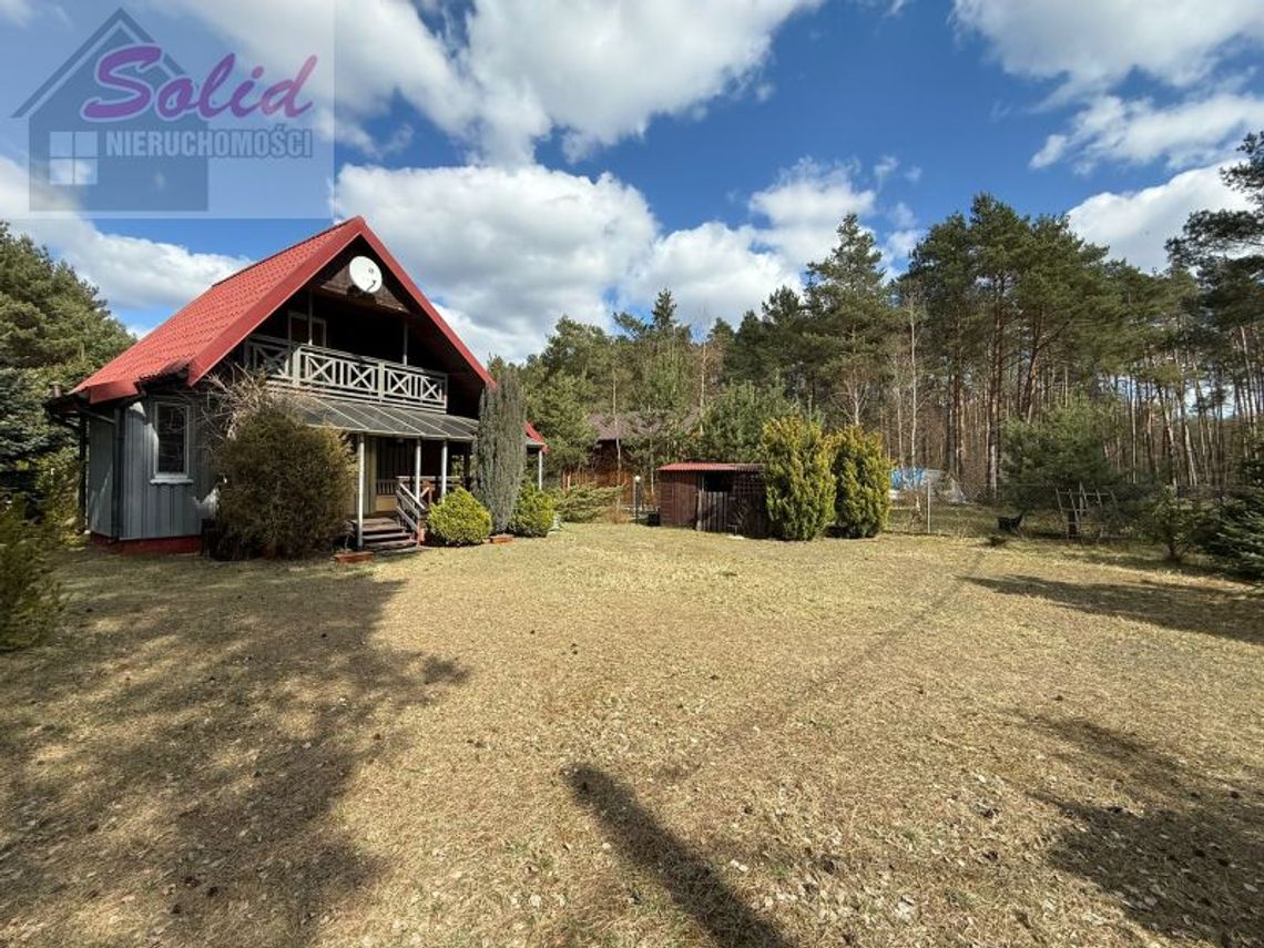 Atrakcyjnie położony domek letniskowy blisko jeziora Lucieńskiego