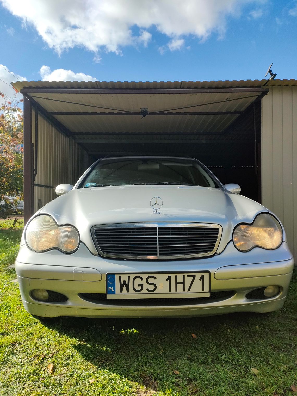 Mercedes C klasse 2003 rok Benzyna + gaz. Zbiornik gazu ważny 10 lat.