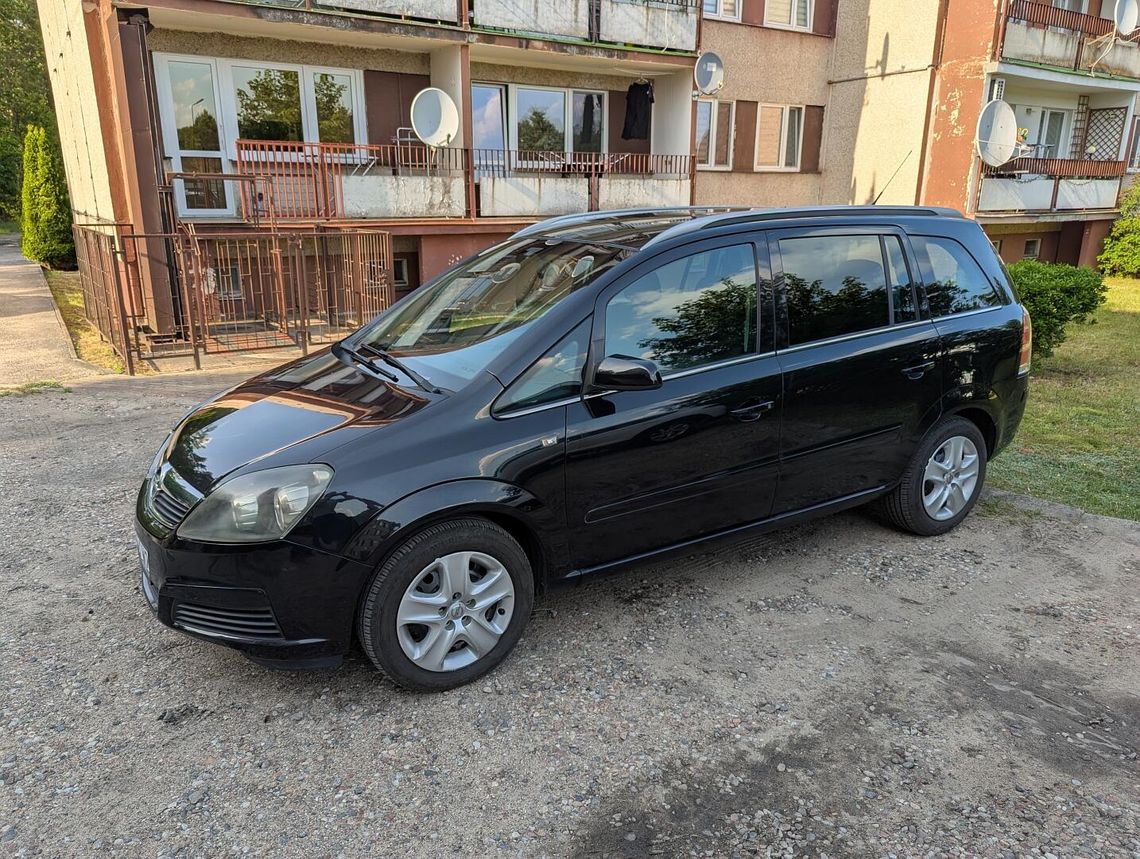 Opel Zafira Opel Zafira B 1.6 Pb 2006r 252 tys