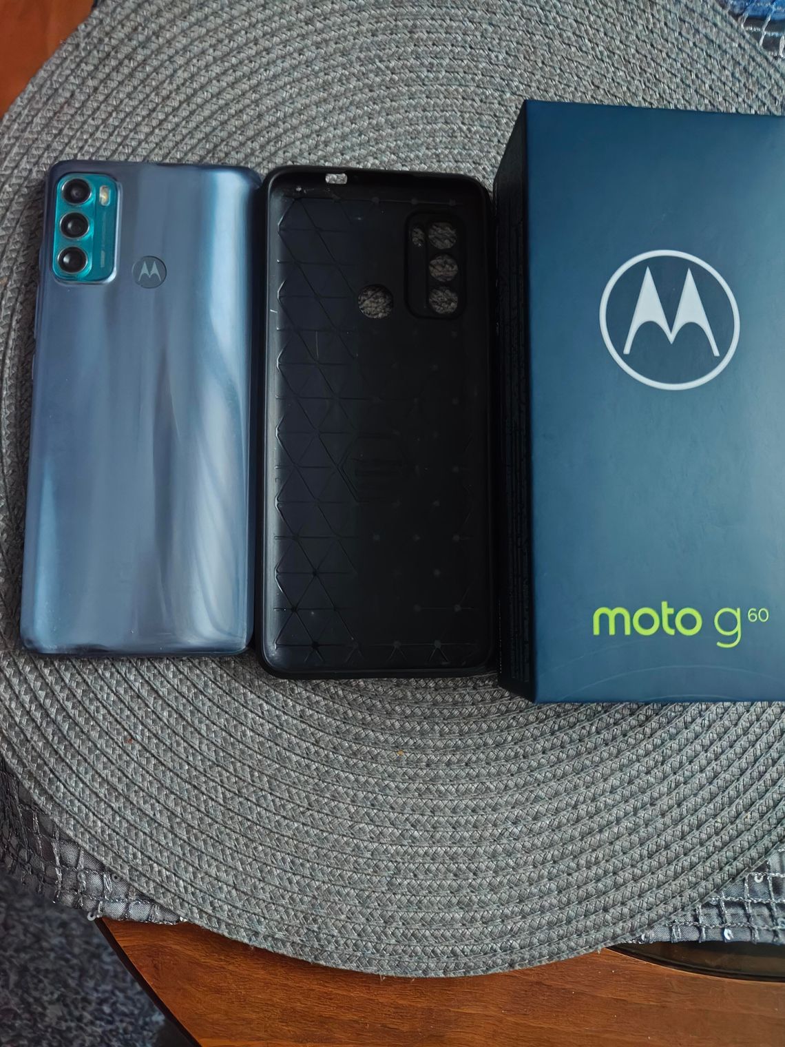 Sprzedam Motorolę G60 Sprzedam Motorolę G60