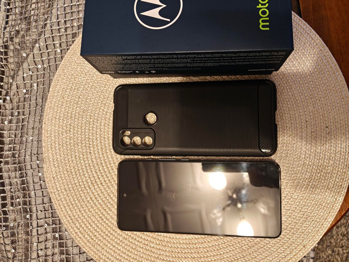 Sprzedam Motorolę G60 Sprzedam Motorolę G60