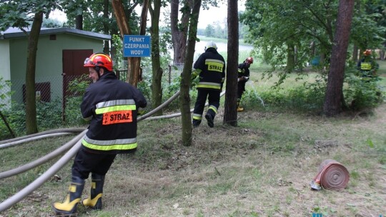 Ćwiczenia strażackie nad Jeziorem Przytomnym