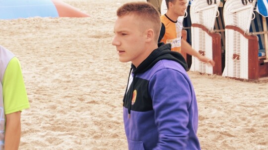 Beach soccer na wyciągnięcie ręki. Bartłomiej Stolarz reprezentantem Gostynina