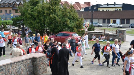 Trwa 36. piesza pielgrzymka Diecezji Płockiej na Jasną Górę. W niedzielę pątnicy odwiedzili Gostynin