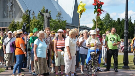 Trwa 36. piesza pielgrzymka Diecezji Płockiej na Jasną Górę. W niedzielę pątnicy odwiedzili Gostynin