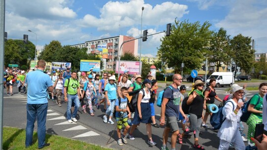 Trwa 36. piesza pielgrzymka Diecezji Płockiej na Jasną Górę. W niedzielę pątnicy odwiedzili Gostynin