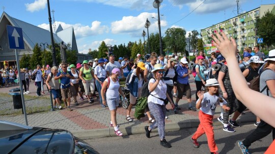 Trwa 36. piesza pielgrzymka Diecezji Płockiej na Jasną Górę. W niedzielę pątnicy odwiedzili Gostynin