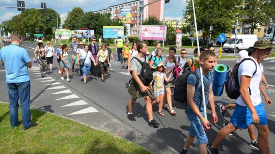 Trwa 36. piesza pielgrzymka Diecezji Płockiej na Jasną Górę. W niedzielę pątnicy odwiedzili Gostynin