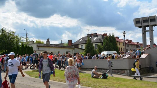 Trwa 36. piesza pielgrzymka Diecezji Płockiej na Jasną Górę. W niedzielę pątnicy odwiedzili Gostynin