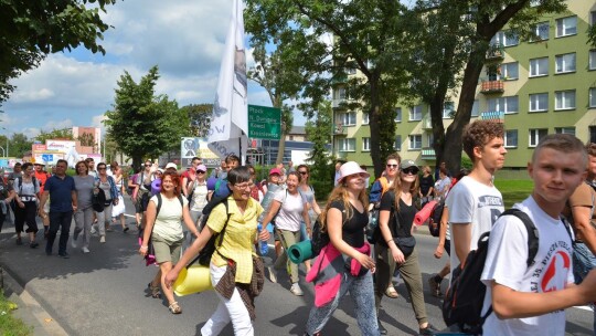 Trwa 36. piesza pielgrzymka Diecezji Płockiej na Jasną Górę. W niedzielę pątnicy odwiedzili Gostynin