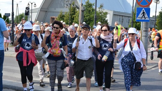 Trwa 36. piesza pielgrzymka Diecezji Płockiej na Jasną Górę. W niedzielę pątnicy odwiedzili Gostynin