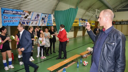 Gostynin Team wygrywa w siatkarskich Mistrzostwach Kobiet. Pożegnanie Nauczycielek