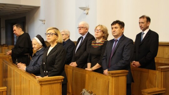 Pani Senator, nasza Janeczko, pamiętamy…