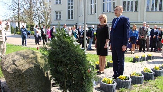 Pani Senator, nasza Janeczko, pamiętamy…