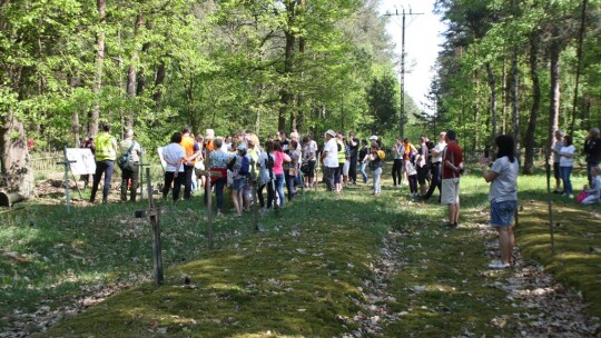 Rajd rodzinny pojechał do miejsc pamięci