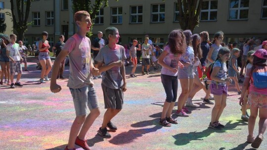 Festiwal Kolorów na Dzień Dziecka  w SP 1