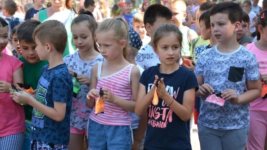 Festiwal Kolorów na Dzień Dziecka  w SP 1