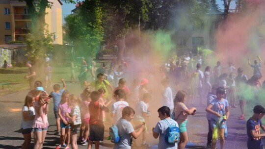 Festiwal Kolorów na Dzień Dziecka  w SP 1