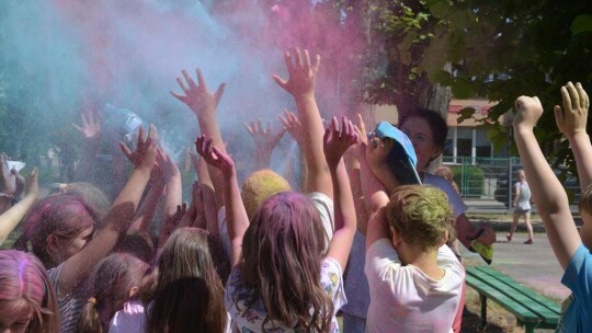 Festiwal Kolorów na Dzień Dziecka  w SP 1