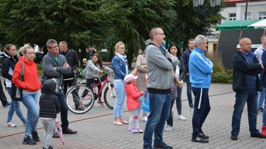 Pikieta w sprawie odpadów z Ziejkowej