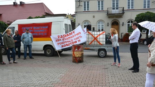 Pikieta w sprawie odpadów z Ziejkowej