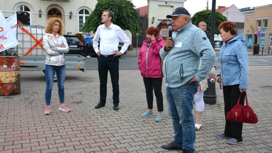 Pikieta w sprawie odpadów z Ziejkowej