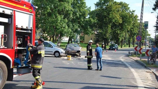 Stłuczka na rozwidleniu Płockiej i Bierzewickiej