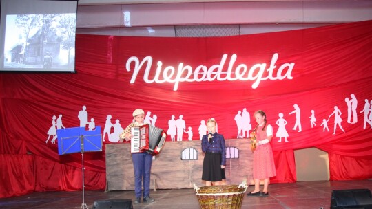 Uroczystości 100. Rocznicy Odzyskania Niepodległości w Szkole w Pacynie
