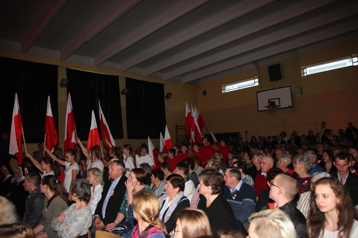 Jak Uczcić 100 Rocznicę Odzyskania Niepodległości W Szkole Uroczystości 100. Rocznicy Odzyskania Niepodległości w Szkole w Pacynie