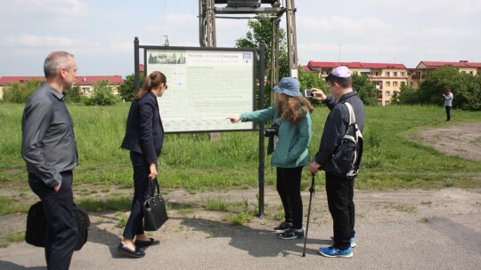 Potomkowie gostynińskich Żydów odwiedzili Gostynin