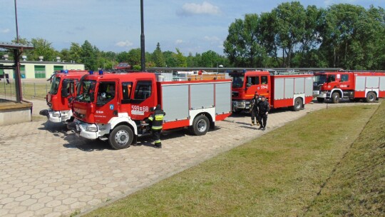 Strażackie manewry na placu MARK GAZ