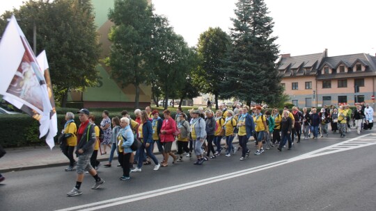 Pielgrzymi skępscy w drodze