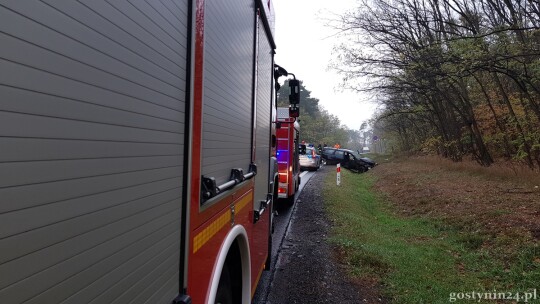 Kierowcy tracą panowanie nad autami. Sypią się kolizje