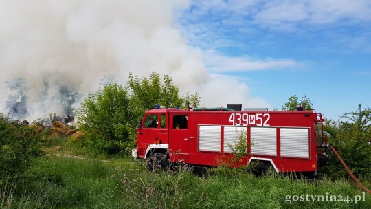 Pożar sterty słomy w Luszynie