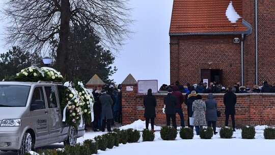 Pogrzeb matki i dziecka w Kłotnie