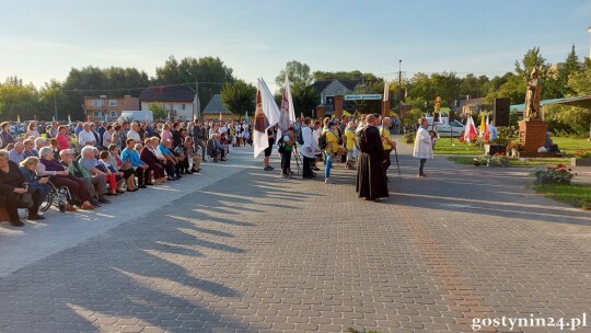Abp Marek Jędraszewski: Gromadzimy się w Jej święto narodzenia rozważając Jej macierzyństwo i ucząc się od Niej miłości