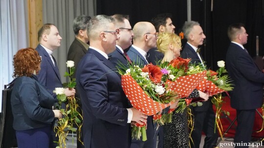 Maturzyści z Liceum Ogólnokształcącego bawią się na studniówce w Kutnie [FOTO]