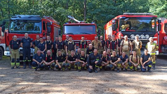 Ćwiczenia strażaków na terenie Nadleśnictwa Gostynin w Budach Lucieńskich