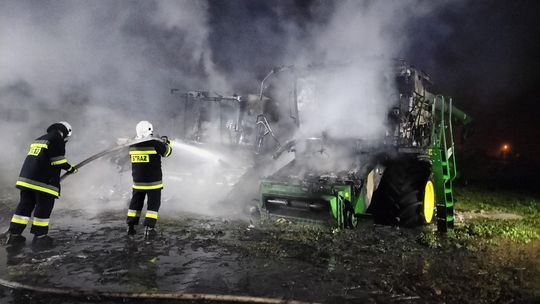 Pożar maszyn rolniczych w Luszynie