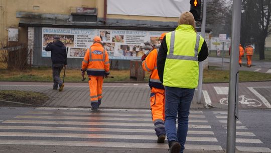 W Gostyninie ruszyła budowa dwóch rond. Sprawdziliśmy, jak radzą sobie kierowcy