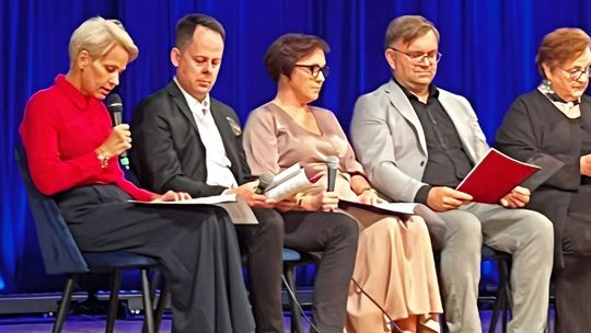 „Dziady” zabrzmiały w Gostyninie. Mieszkańcy wspólnie czytali dzieło Mickiewicza
