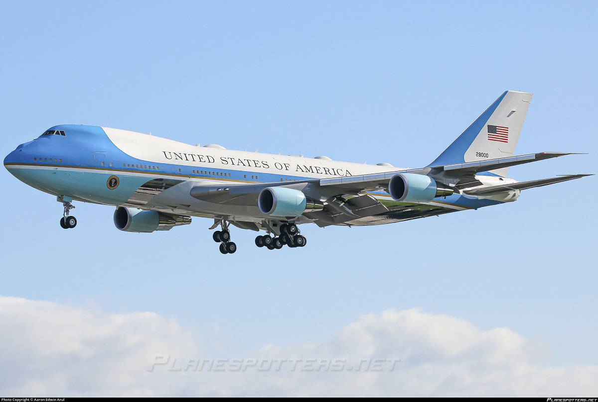 82 8000 united states air force boeing 747 2g4b vc 25a PlanespottersNet 1390921 37c4de4109 o